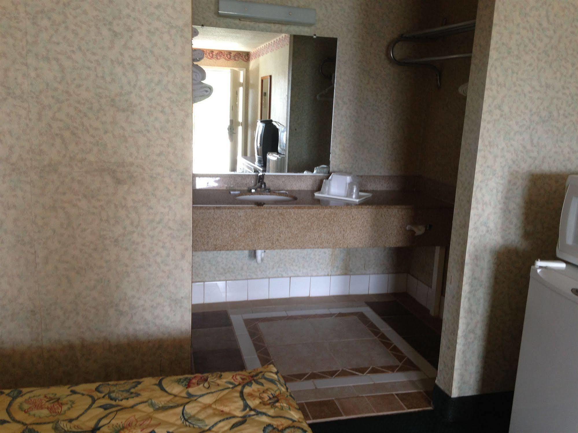 Scottish Inn Augusta Ngoại thất bức ảnh